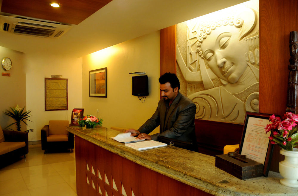 Hotel Madhav International Pune Railway Station Εξωτερικό φωτογραφία