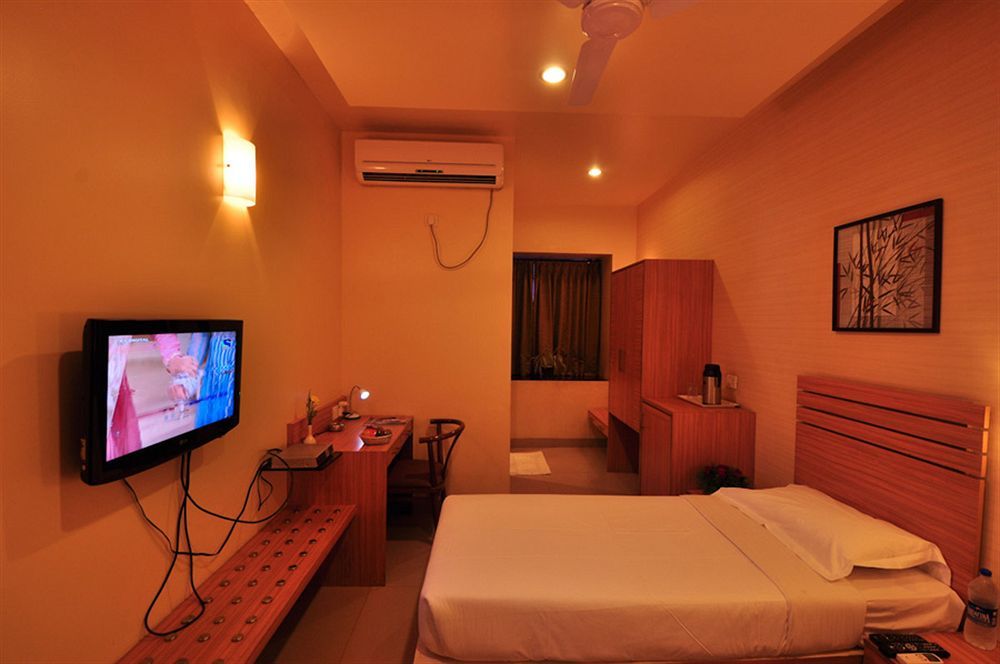 Hotel Madhav International Pune Railway Station Εξωτερικό φωτογραφία